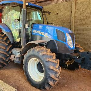 TRATOR NEW HOLLAND T 7 175
