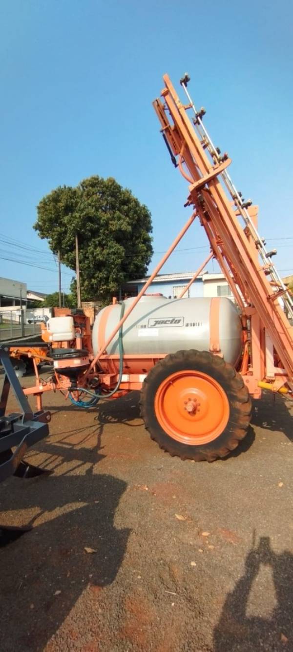PULVERIZADOR DE ARRASTO MODELO AD-18, MARCA JACTO