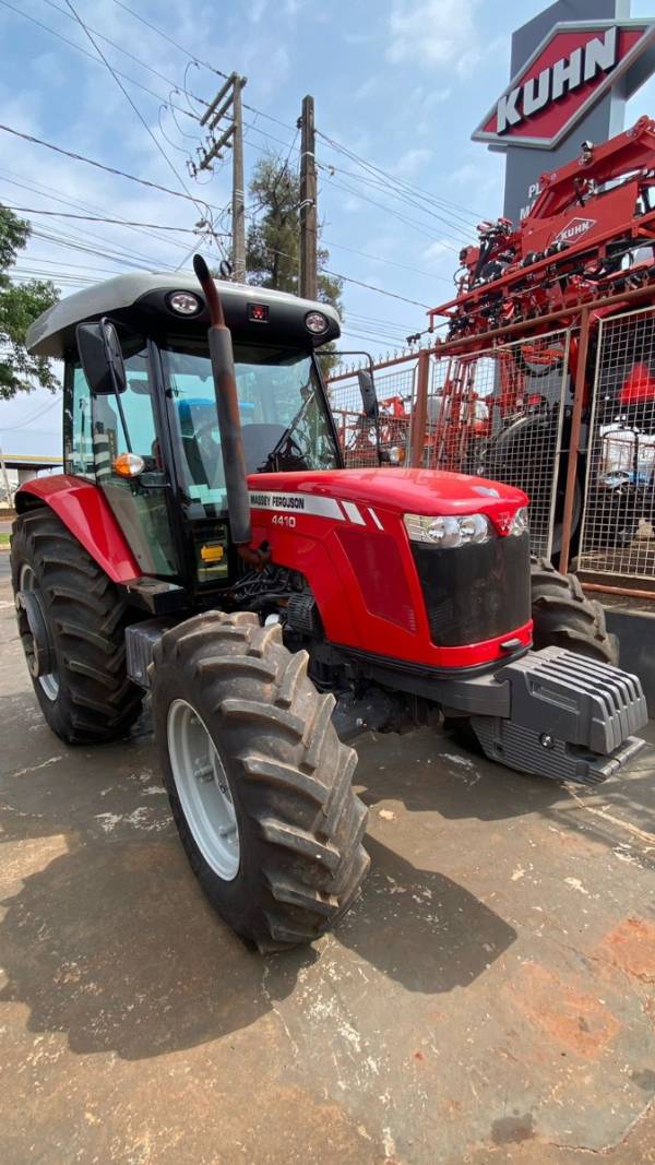 TRATOR MF4410,  MARCA MASSEY FERGUSON