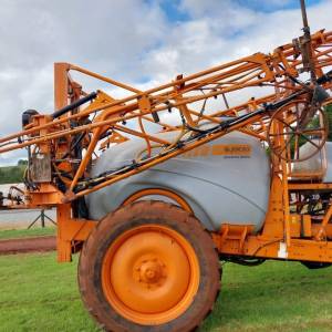 Pulverizador Jacto Advance 3000