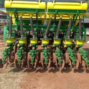 Plantadeira John Deere 1107