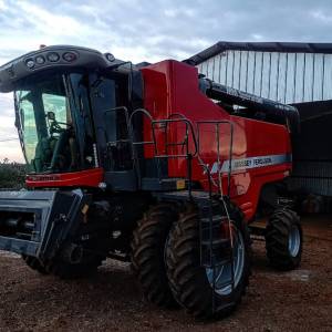 Colheitadeira Massey Ferguson 5690 4x2