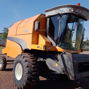 Colheitadeira Valtra BC 4500