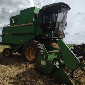 Colheitadeira SLC 7300