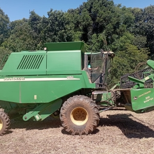 Colheitadeira John Deere 1450