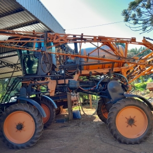 Autopropelido Ford 6610 e Jacto