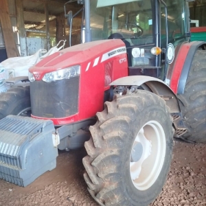 Trator Massey Ferguson 6713