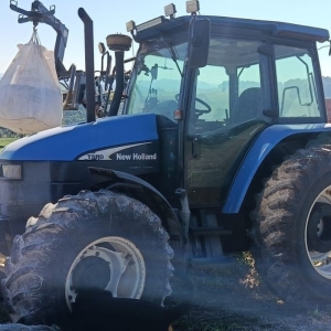 Trator New Holland TS110