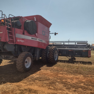 Colheitadeira Massey Ferguson MF 9790