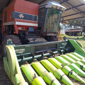Colheitadeira Massey Ferguson MF 5650