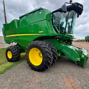 Colheitadeira John Deere s550