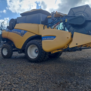 Colheitadeira New Holland CR 5.85