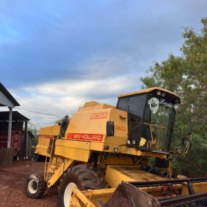 ColheitadeiraNew Holland 8055