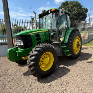 Trator John Deere 6115j