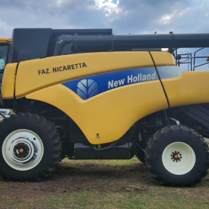 Colheitadeira New Holland CR 9060 