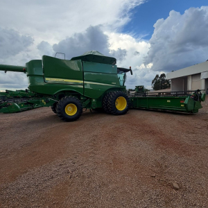 Colheitadeira John Deere S660