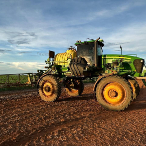 Pulverizador John Deere M4030