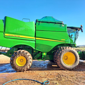 Colheitadeira John Deere s550