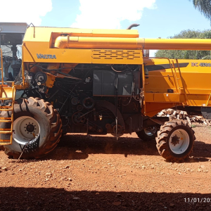 Colheitadeira VALTRA BC 4500
