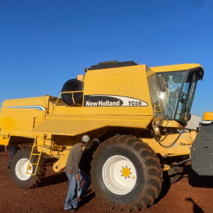 Colheitadeira New Holland TC 59